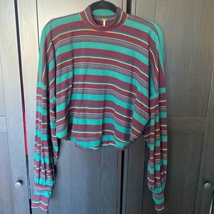 Free People Size XS long sleeve crop shirt